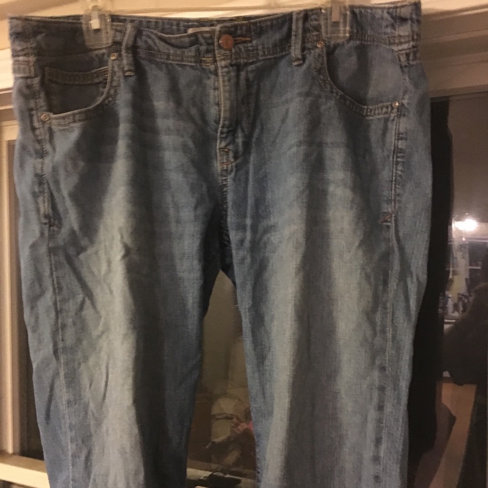 Old Navy Bermuda shorts. Size 14